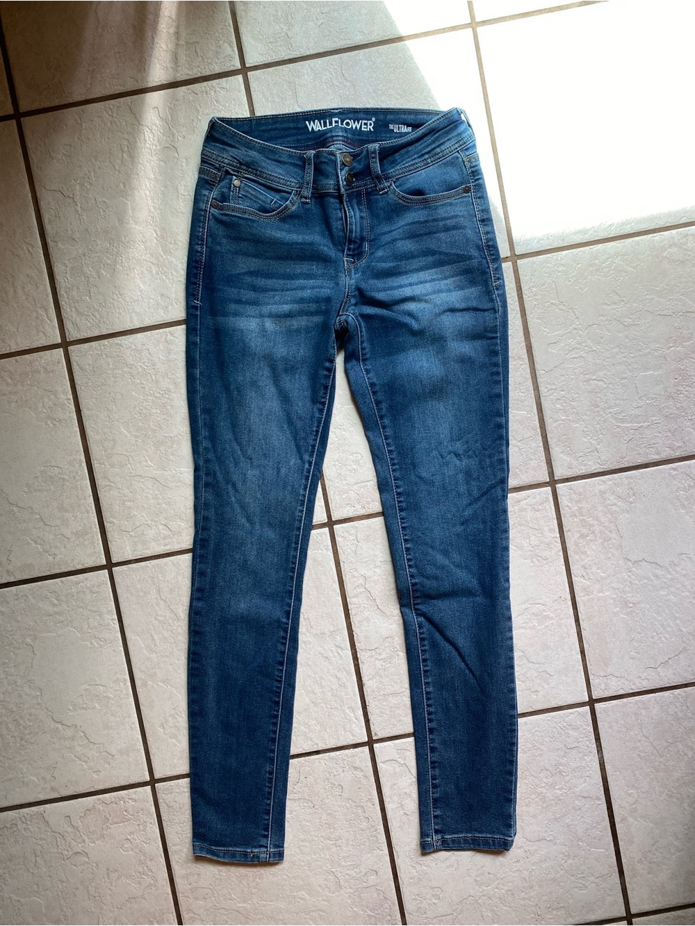 Wallflower Jeans Sz 5 Long The Ultra Fit Skinny Low Rise Stretch Blue Denim
